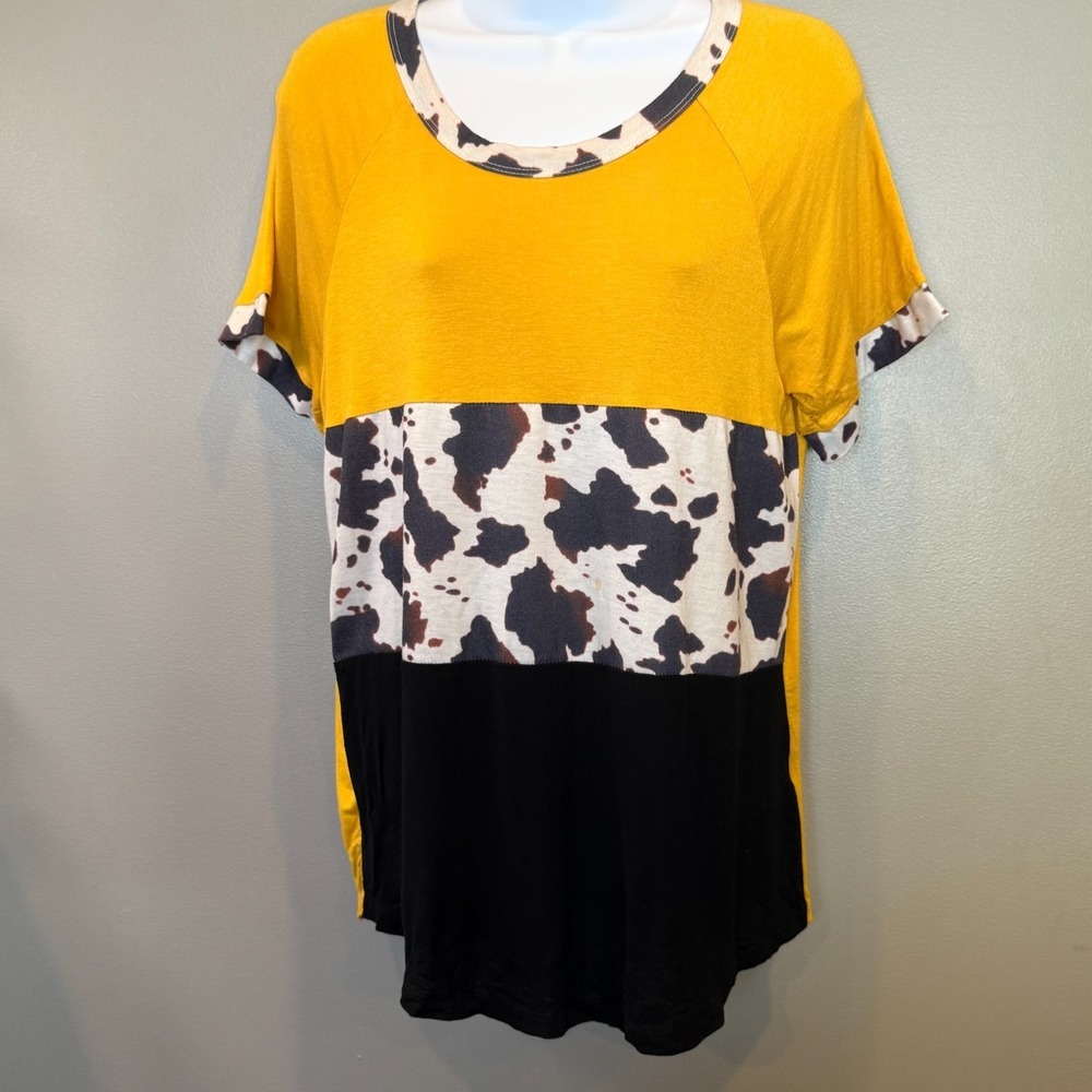 Grace & Emma Mustard Color Block Cow Print Tunic Top Size Small Boutique